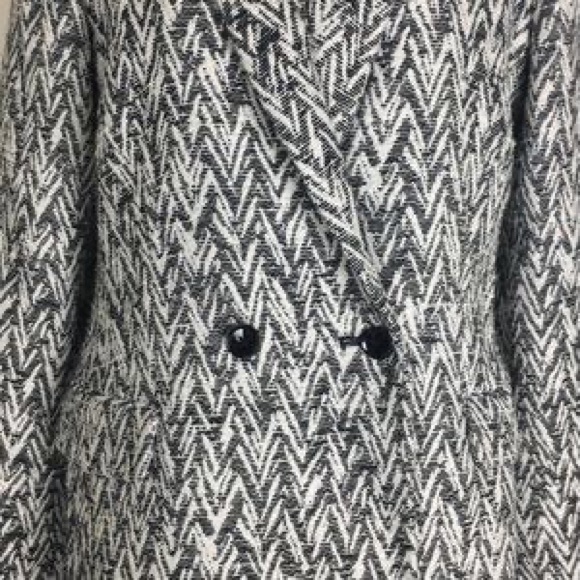BANANA REPUBLIC Black White Chevron Jacquard Coat - Picture 5 of 5